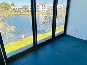 208 Lake Pointe Dr 205, Oakland Park FL 33309