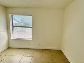 208 Lake Pointe Dr 205, Oakland Park FL 33309