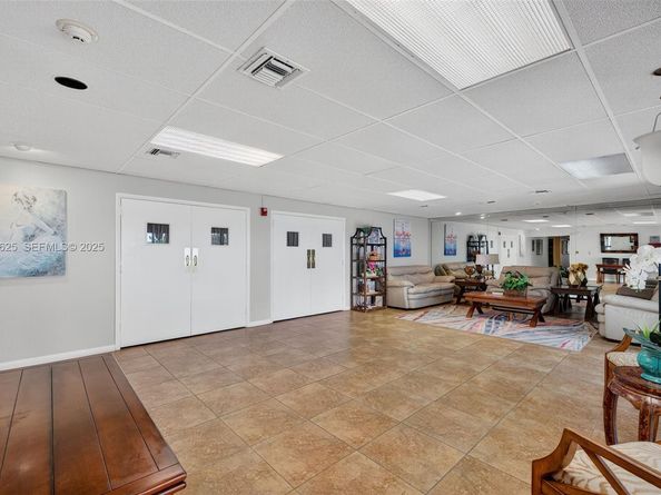 7817 Golf Cir Dr 301, Margate FL 33063