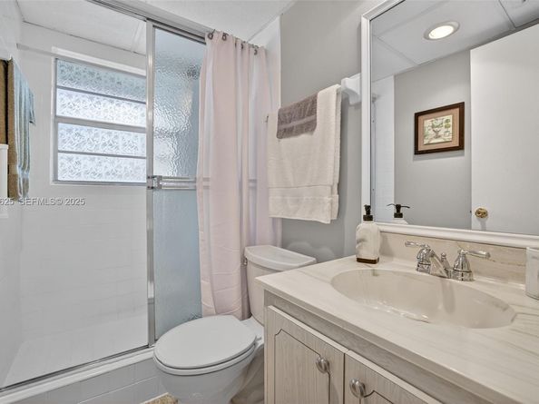 7817 Golf Cir Dr 301, Margate FL 33063