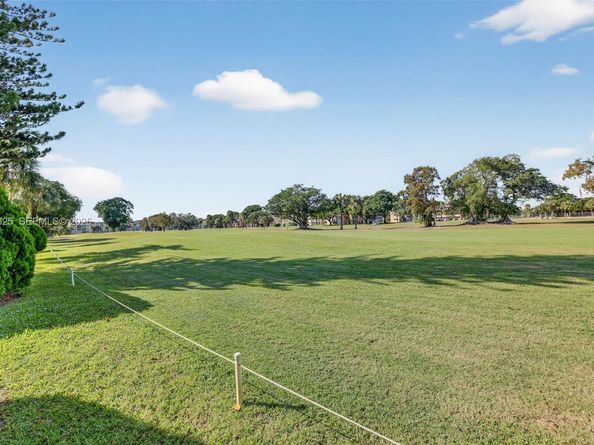 7817 Golf Cir Dr 301, Margate FL 33063