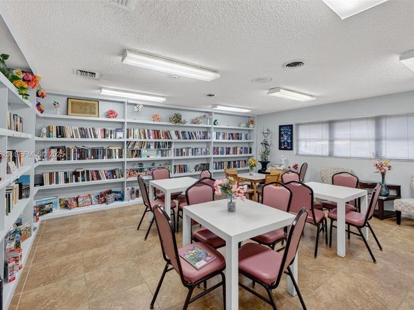 7817 Golf Cir Dr 301, Margate FL 33063