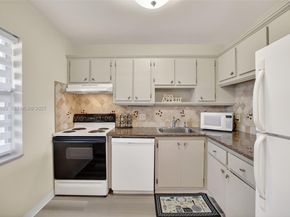 7817 Golf Cir Dr 301, Margate FL 33063