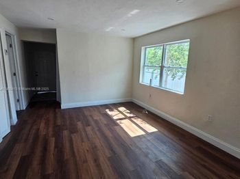 1717 NW 69th St