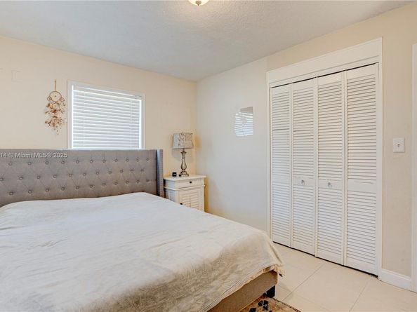 2326 Harding St, Hollywood FL 33020