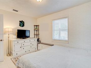 2326 Harding St, Hollywood FL 33020