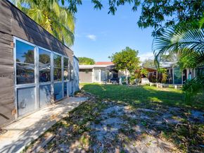 2326 Harding St, Hollywood FL 33020