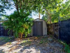 2326 Harding St, Hollywood FL 33020