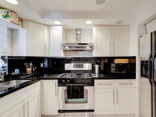 2326 Harding St, Hollywood FL 33020