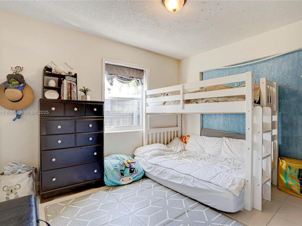 2326 Harding St, Hollywood FL 33020