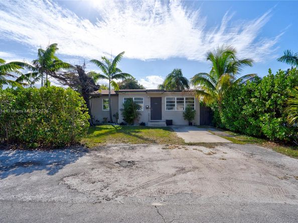 2326 Harding St, Hollywood FL 33020