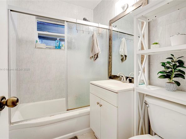 2326 Harding St, Hollywood FL 33020