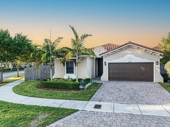 15461 SW 173rd Ln, Miami FL 33187