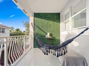 8174 NW 114th Pl, Doral FL 33178