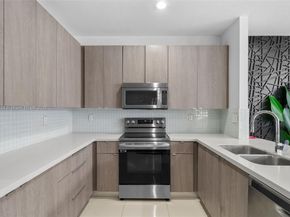 8174 NW 114th Pl, Doral FL 33178