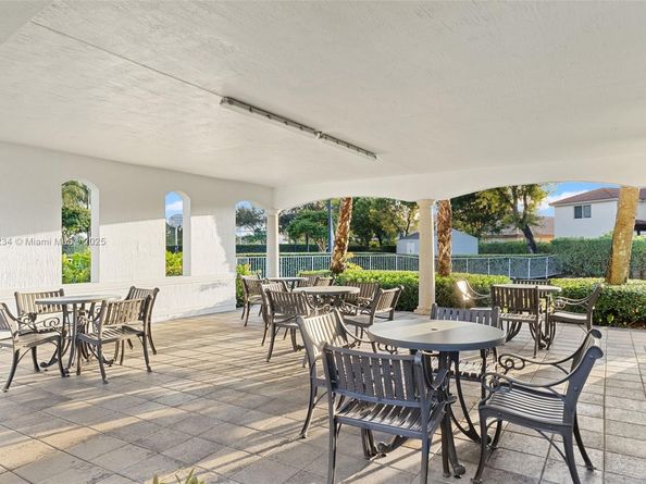 8174 NW 114th Pl, Doral FL 33178