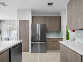 8174 NW 114th Pl, Doral FL 33178