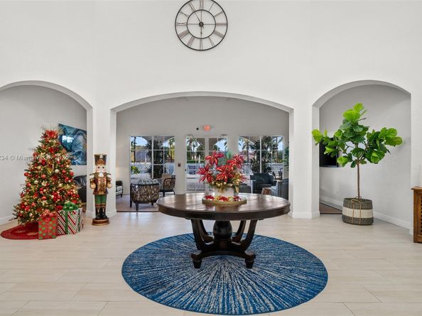 8174 NW 114th Pl, Doral FL 33178