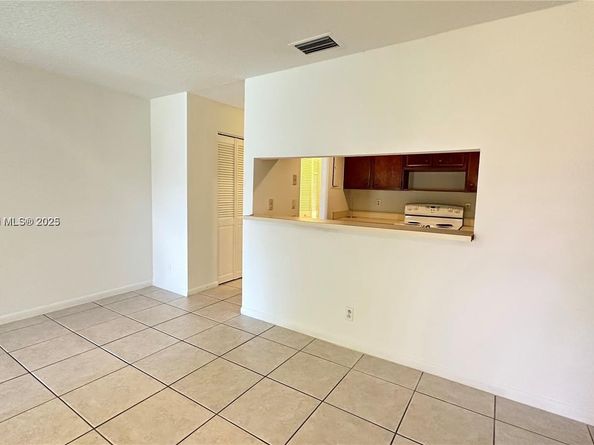 4091 Sierra Te 4091, Sunrise FL 33351