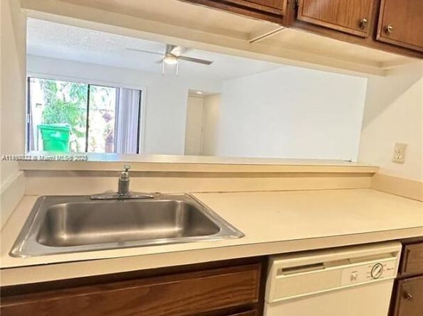 4091 Sierra Te 4091, Sunrise FL 33351