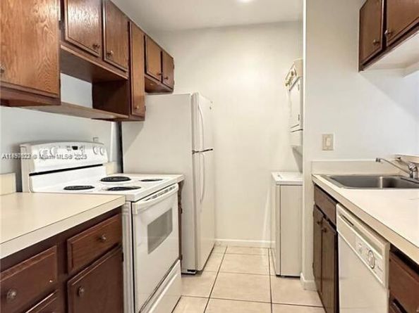4091 Sierra Te 4091, Sunrise FL 33351