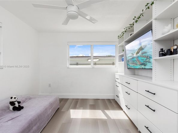 19602 NW 37th Ct, Miami Gardens FL 33055