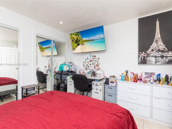 19602 NW 37th Ct, Miami Gardens FL 33055