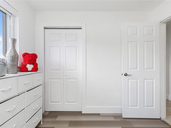 19602 NW 37th Ct, Miami Gardens FL 33055