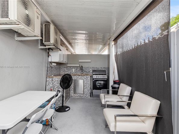 19602 NW 37th Ct, Miami Gardens FL 33055