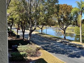 2517 Centergate Dr 203, Miramar FL 33025