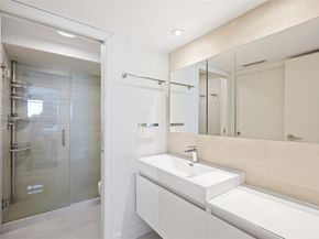 2333 Brickell Ave 1909, Miami FL 33129