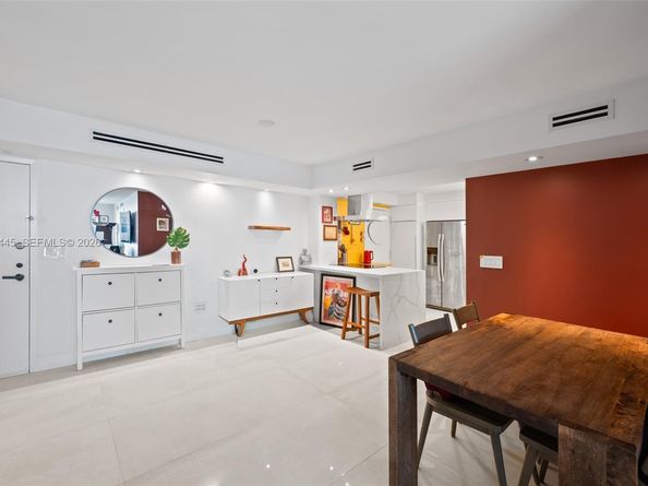 2333 Brickell Ave 1909, Miami FL 33129