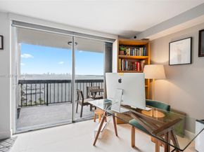 2333 Brickell Ave 1909, Miami FL 33129