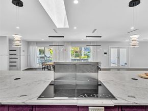 840 S Southlake Dr, Hollywood FL 33019