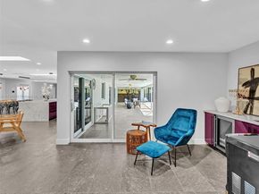 840 S Southlake Dr, Hollywood FL 33019