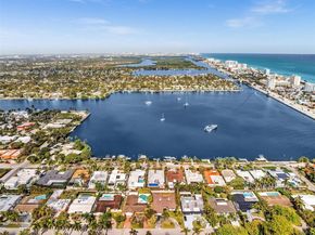 840 S Southlake Dr, Hollywood FL 33019