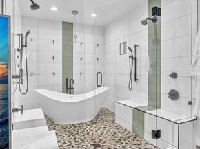 840 S Southlake Dr, Hollywood FL 33019