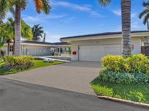 840 S Southlake Dr, Hollywood FL 33019
