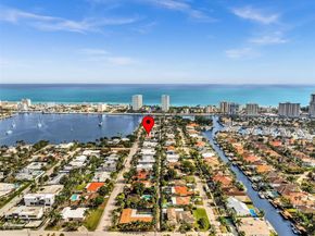 840 S Southlake Dr, Hollywood FL 33019