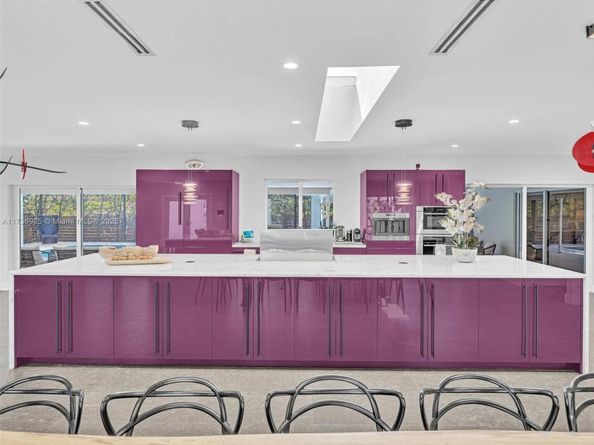 840 S Southlake Dr, Hollywood FL 33019