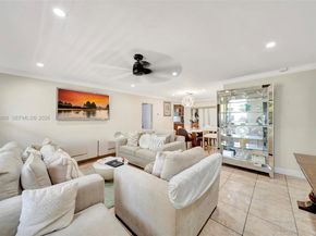 565 NE 160th St, Miami FL 33162
