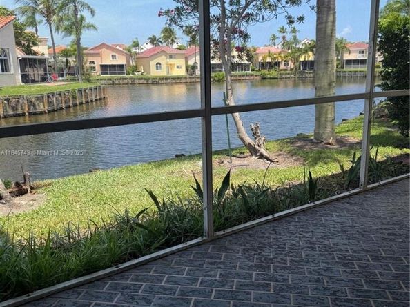 1090 SE 6th Ave, Dania Beach FL 33004