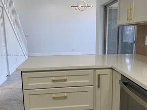 1090 SE 6th Ave, Dania Beach FL 33004