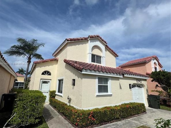 1090 SE 6th Ave, Dania Beach FL 33004