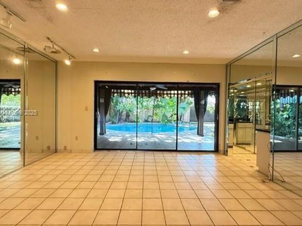 12942 Ixora Rd, North Miami FL 33181