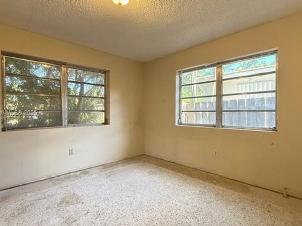 12942 Ixora Rd, North Miami FL 33181