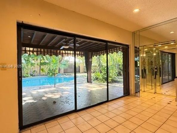 12942 Ixora Rd, North Miami FL 33181