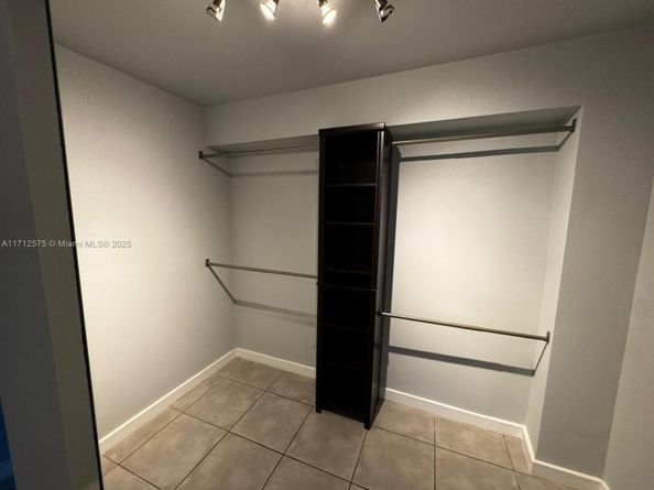 650 NE 64th St G503, Miami FL 33138