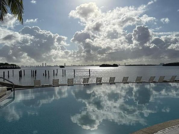 650 NE 64th St G503, Miami FL 33138