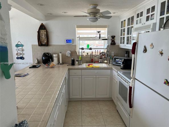 400 N Surf Rd 506, Hollywood FL 33019